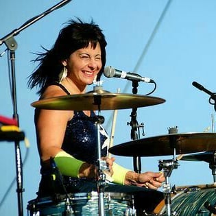 janet weiss drummer