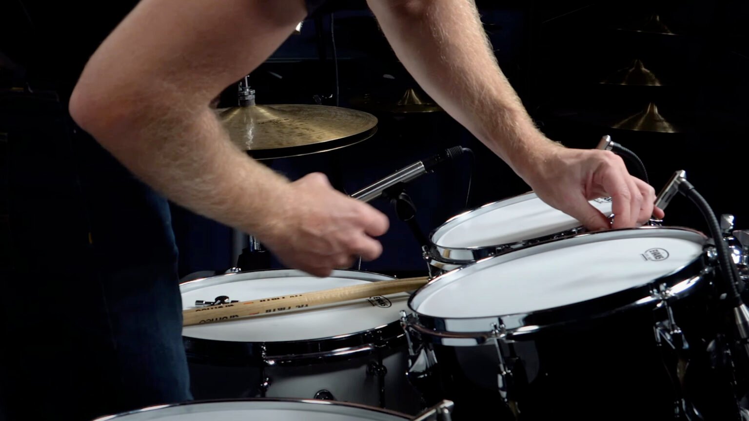 How To Tune Drums (With Video/Photos) Drumeo Beat