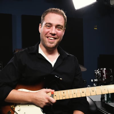 The Ultimate Guide To Recording Guitar img